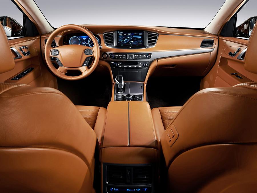  Hyundai Equus Limousine by Hermes 2013 года  (фото 2 из 4)